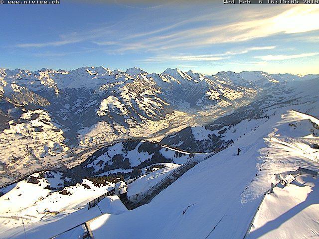 Niesen Webcam 2, Niesen - 06-02-2019 16:15 Niesen Webcam 2, Niesen - 06-02-2019 16:15